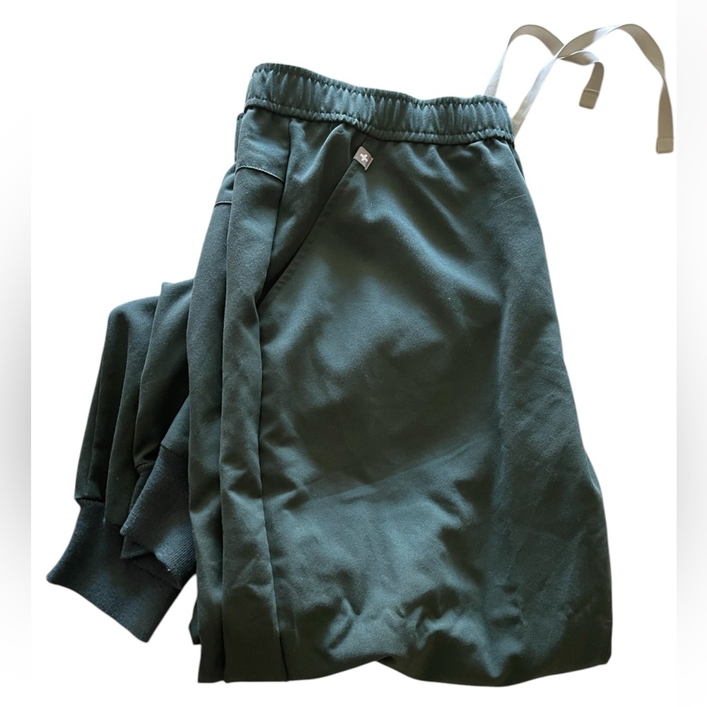 Men’s Figs Scrub jogger 🍃